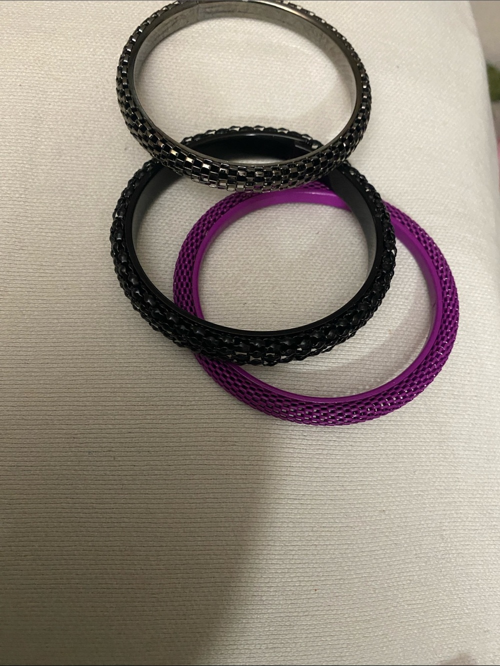 Stackable Women’s Bangle Bracelet Set – Black, Purple, Silver